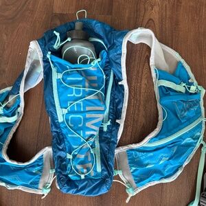 Ultimate Direction Hydration Vest